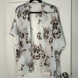 Maurices White Floral Kimono